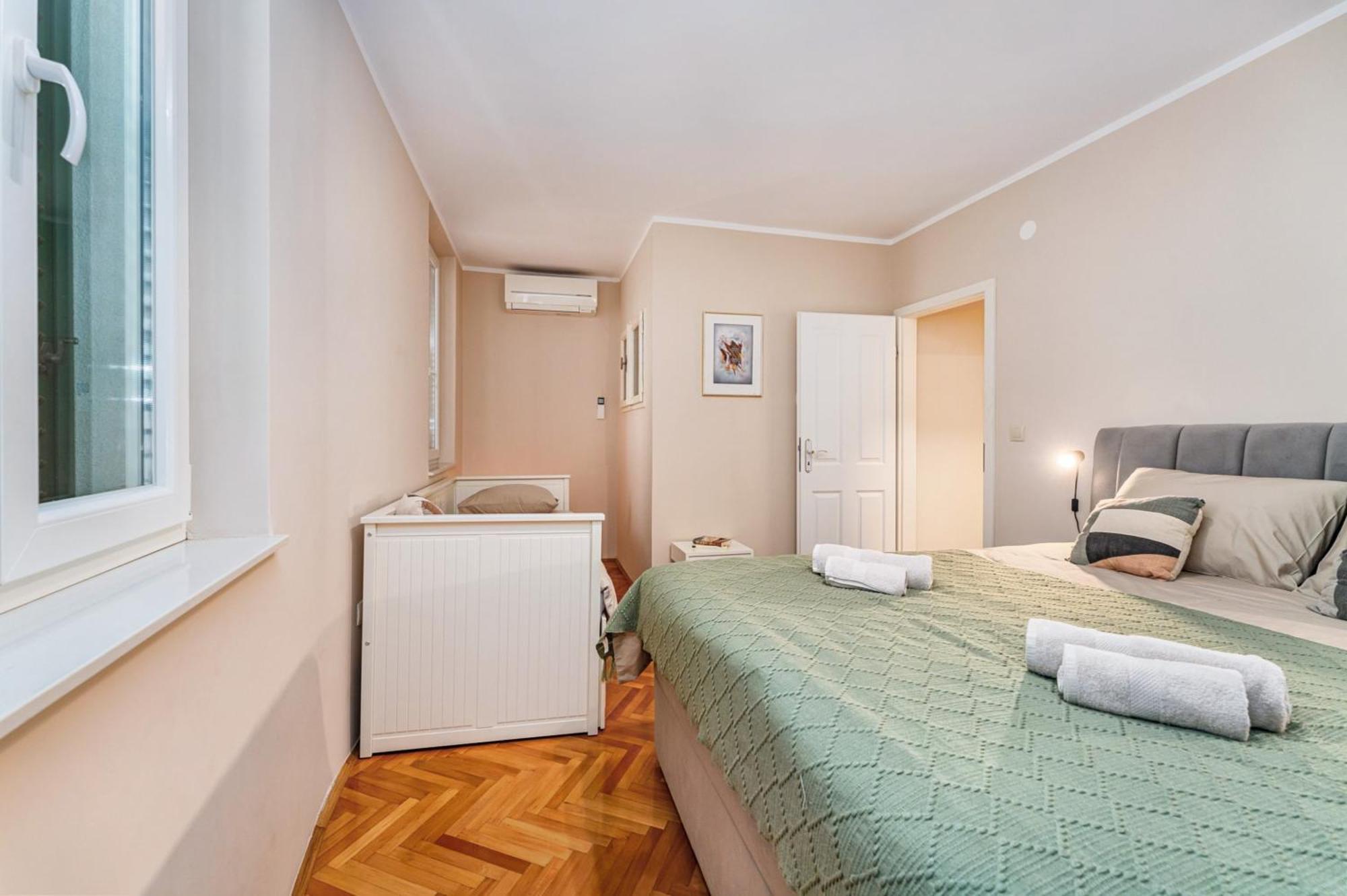 Samm Apartments Σίμπενικ Εξωτερικό φωτογραφία