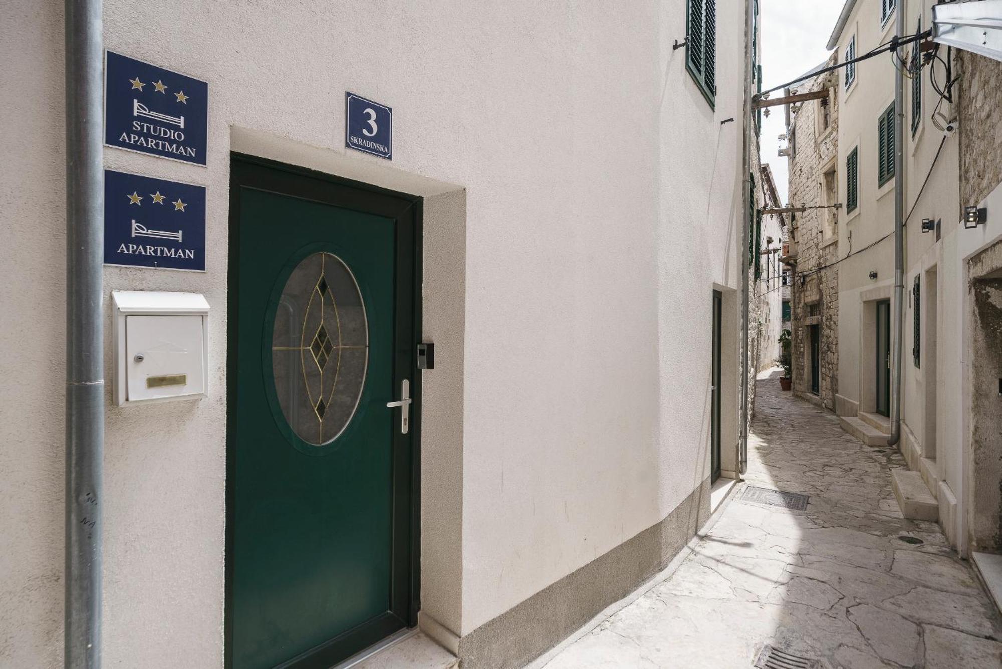 Samm Apartments Σίμπενικ Εξωτερικό φωτογραφία