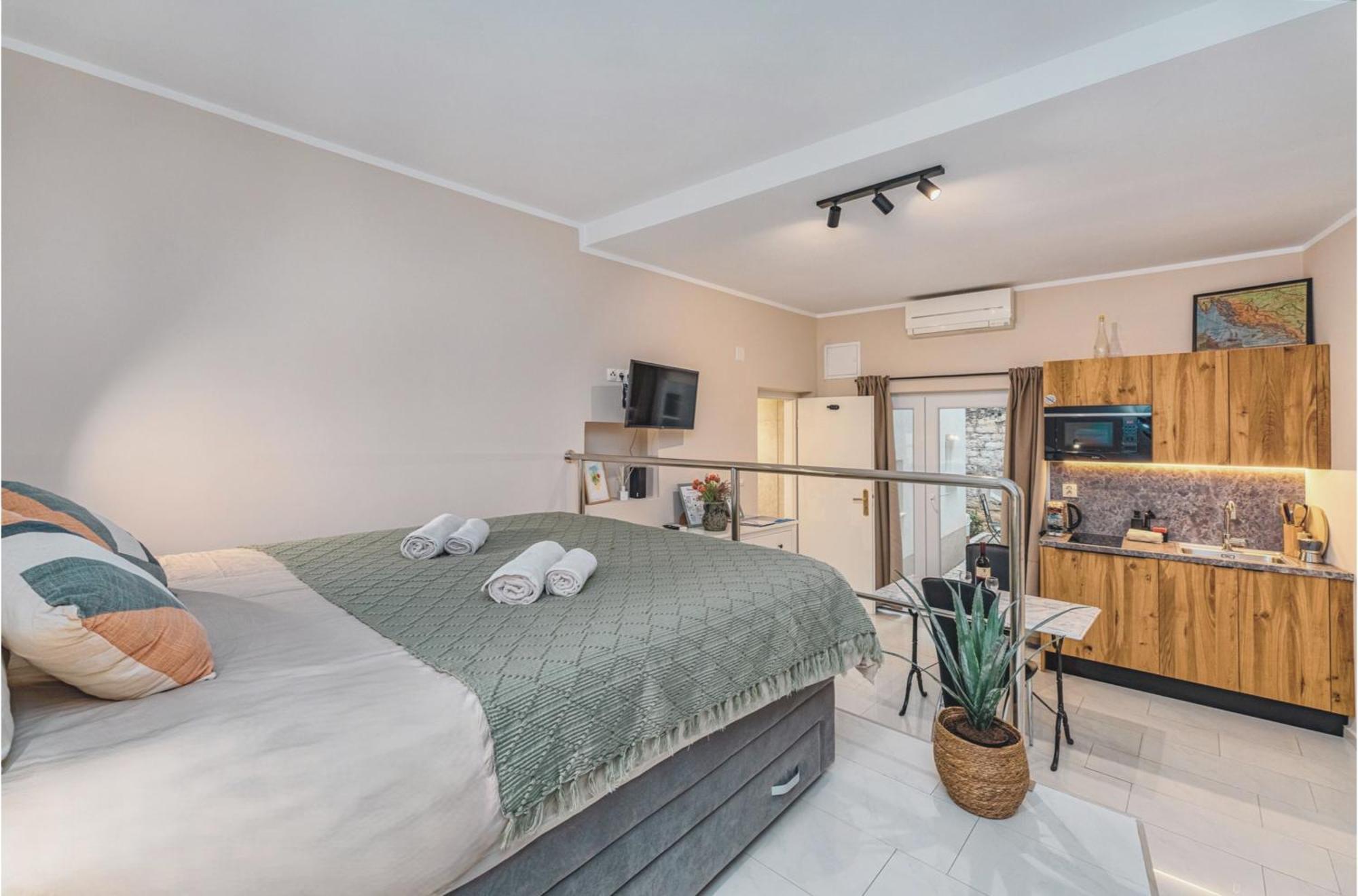 Samm Apartments Σίμπενικ Εξωτερικό φωτογραφία