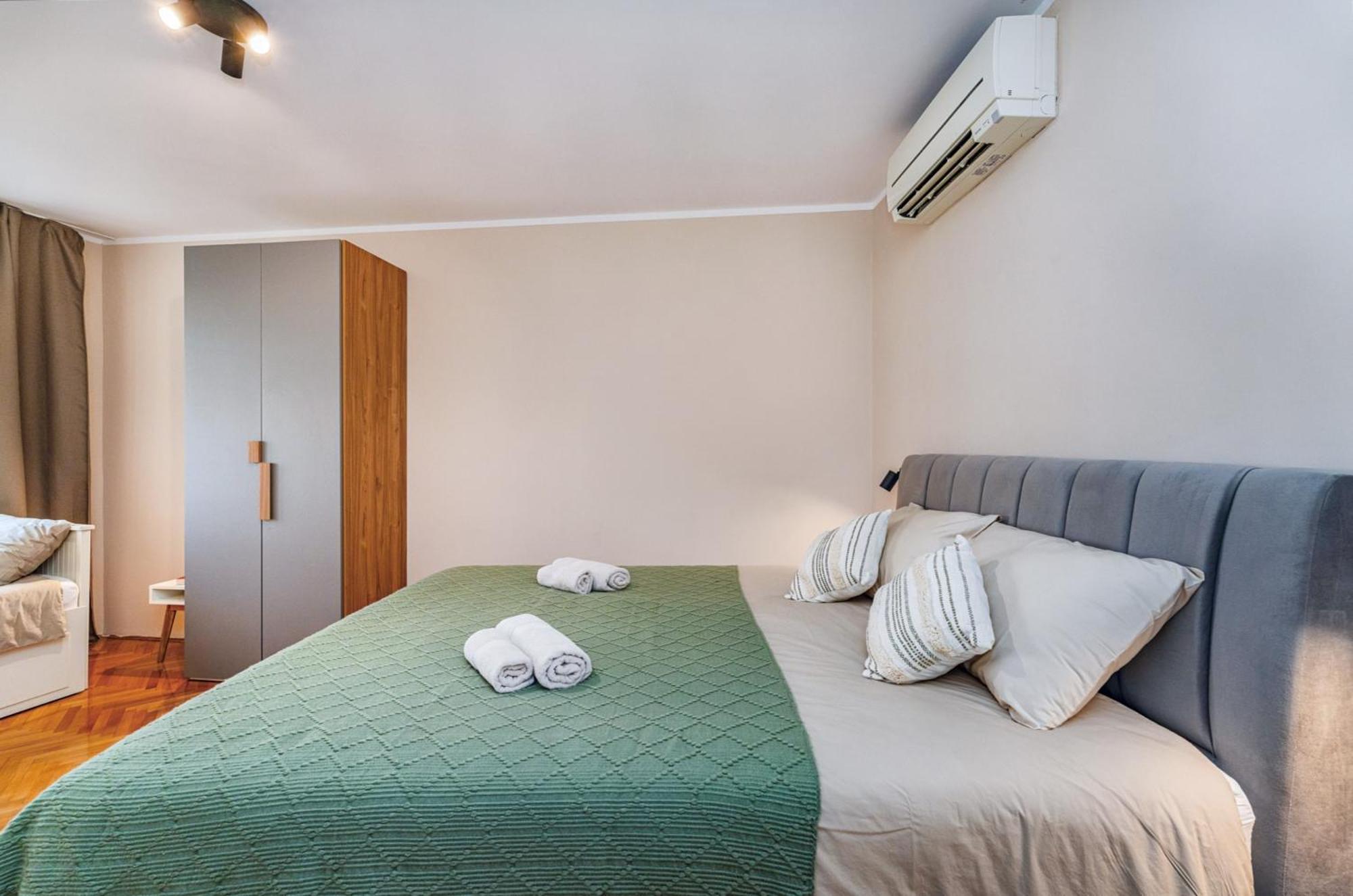 Samm Apartments Σίμπενικ Εξωτερικό φωτογραφία