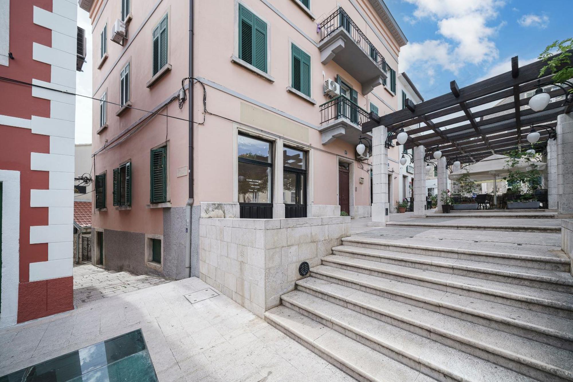 Samm Apartments Σίμπενικ Εξωτερικό φωτογραφία